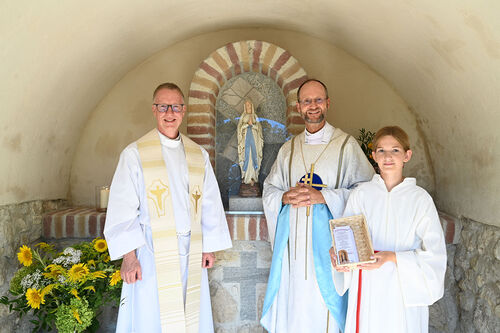 Mariengrotte in Staatz feierlich gesegnet
